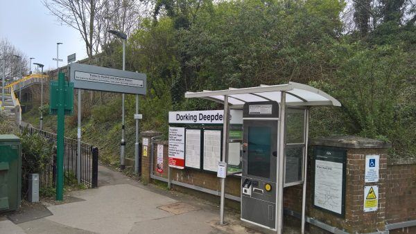 Dorking (Deepdene) station